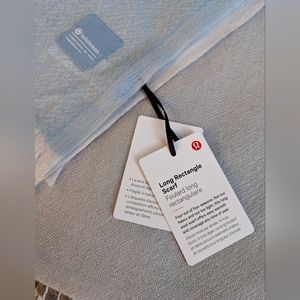 Lululemon NWT long rectangle scarf